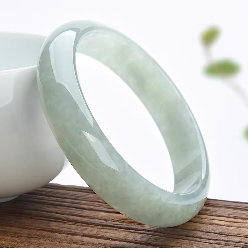 Bracelet en jade ancien de Bir - Lighting & Home Decor Studio Photos avis et prix