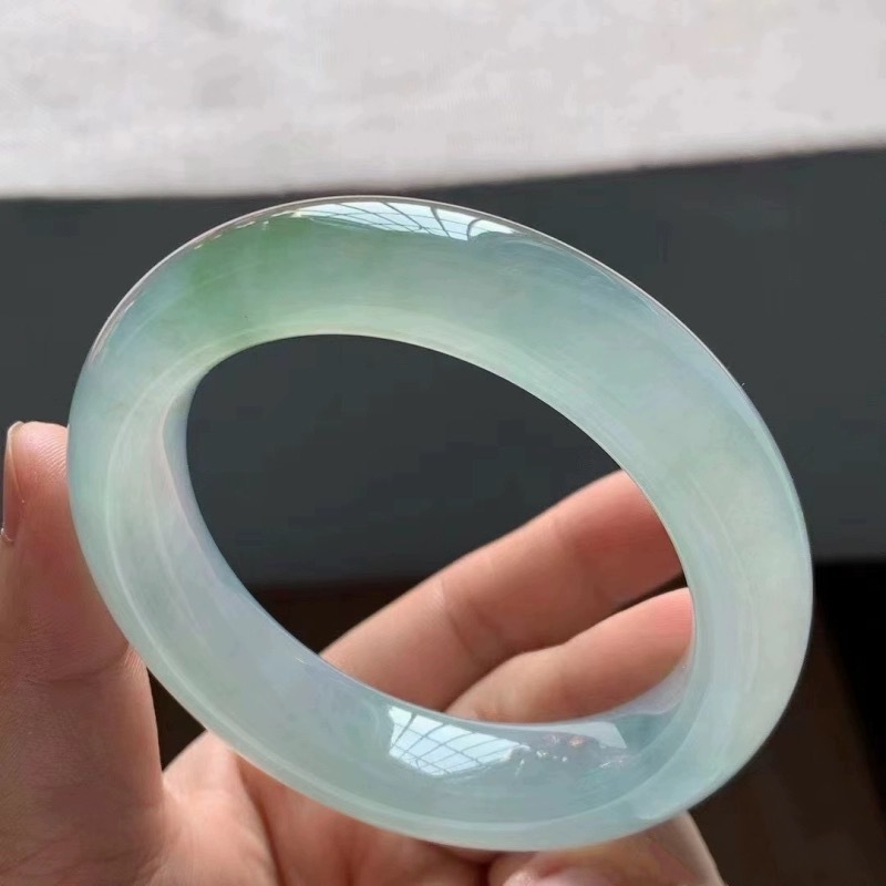 Bracelet en jadéite fine trans - Lighting & Home Decor Studio Photos avis et prix