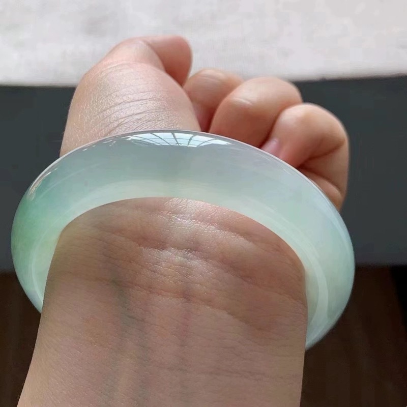 Bracelet en jadéite fine trans - Lighting & Home Decor Studio Photos avis et prix